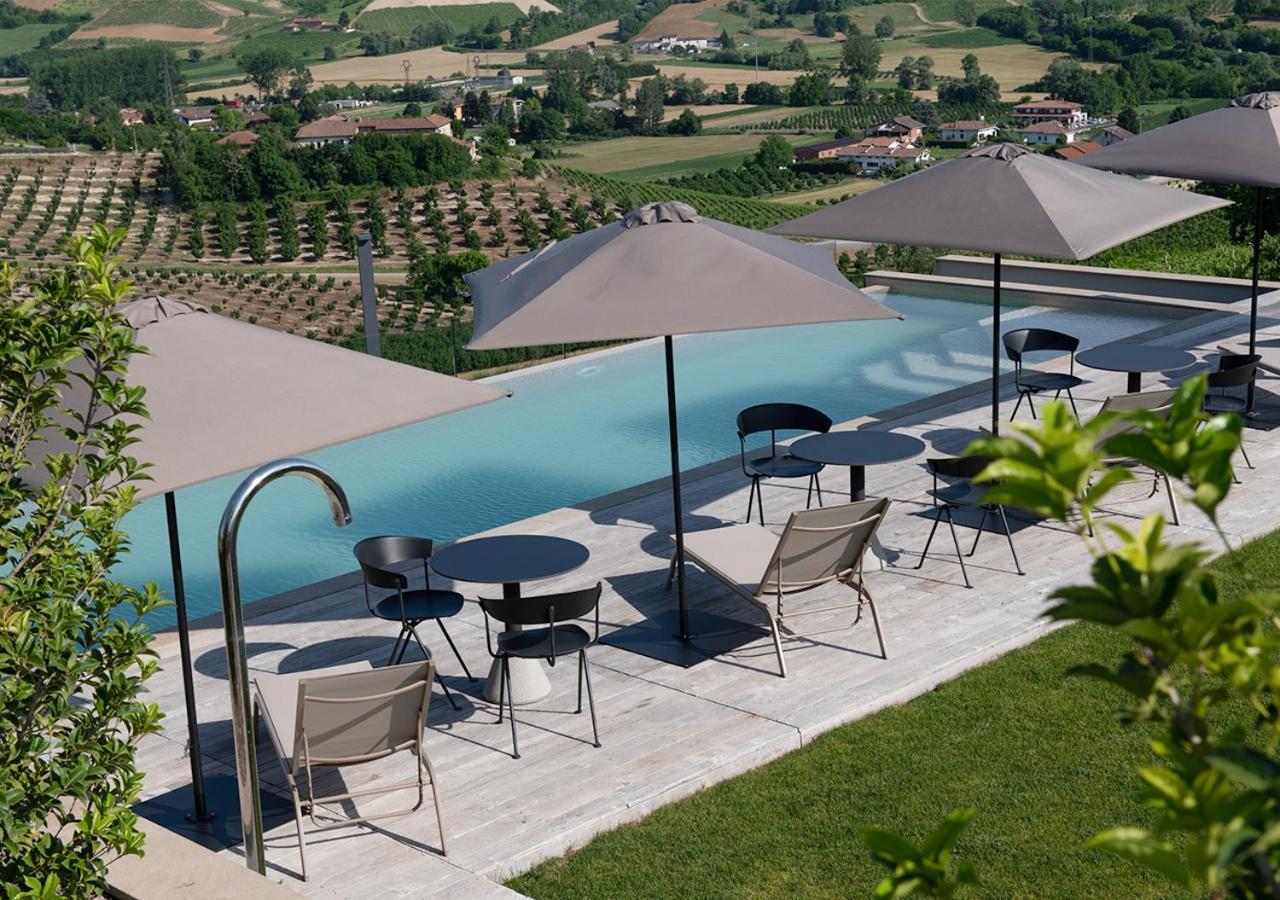 Ca' Del Profeta Ristorante & Relais Montegrosso dʼAsti Exterior foto